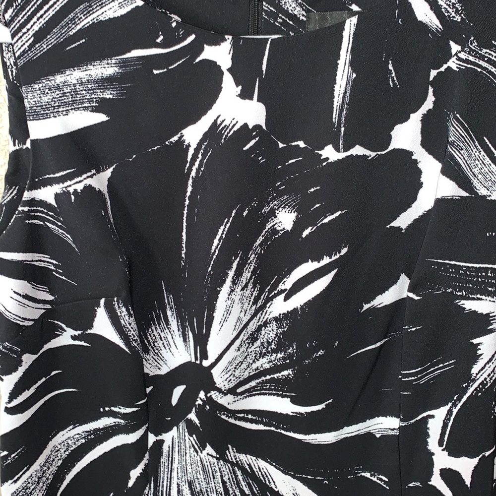 Connected Apparel floral dress - Picture 4 of 7